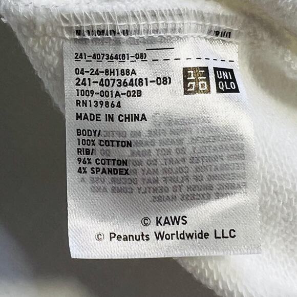 Uniqlo KAWS Peanuts Hoodie Mens Medium White Snoopy Joe Kaws Graphic Sweatshirt - Picture 9 of 9